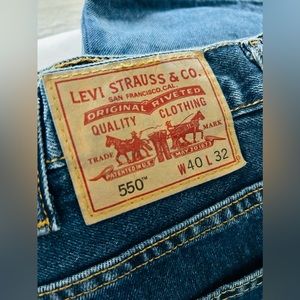 Men’s Levi’s Jeans Relaxed Fit 550 W40 L32 Like New!